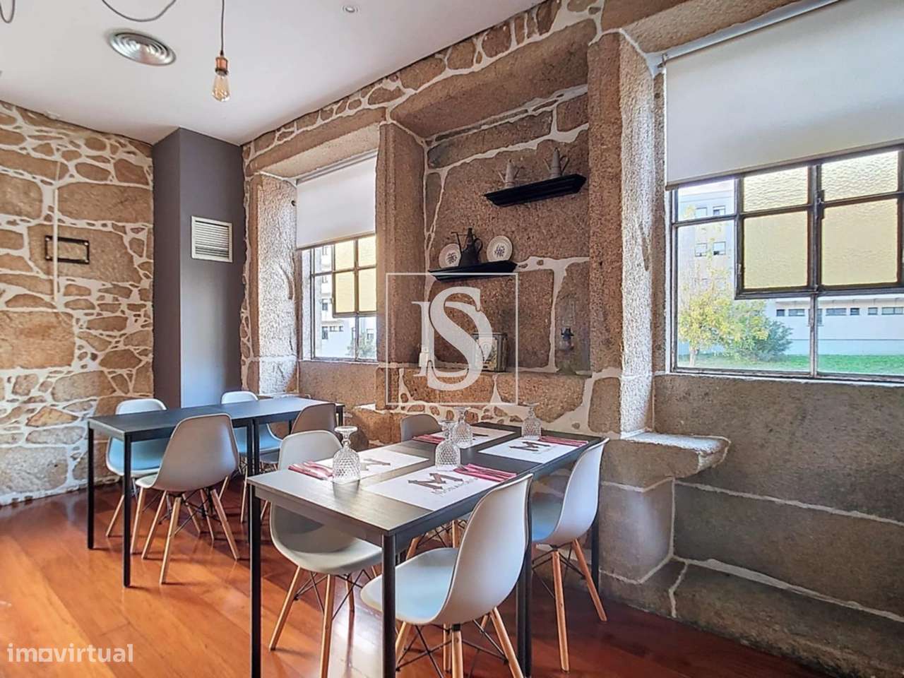 Trespasse de Restaurante no centro de Gondomar.-18