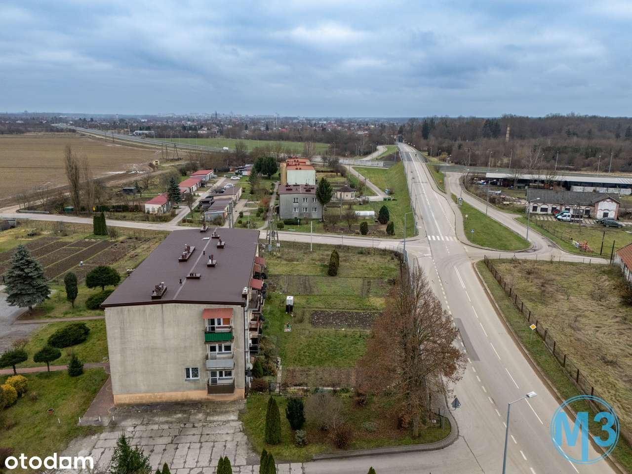 Mieszkanie z ogródkiem, garażem i budynkiem gosp. – idealny pakiet-4