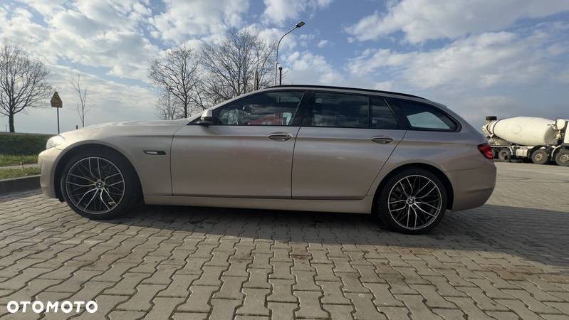 BMW Seria 5 530d Touring - 2