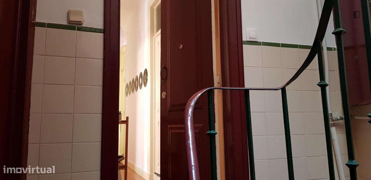 Apartamento com 2 quartos - localizado em Penha Lisbon - Grande imagem: 4/7