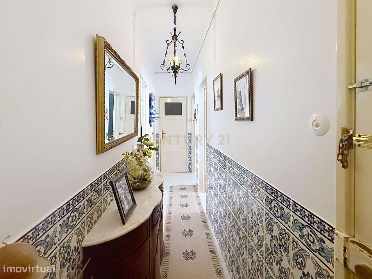 Apartamento T2 no Centro Histórico da Nazaré com Vista Mar-29