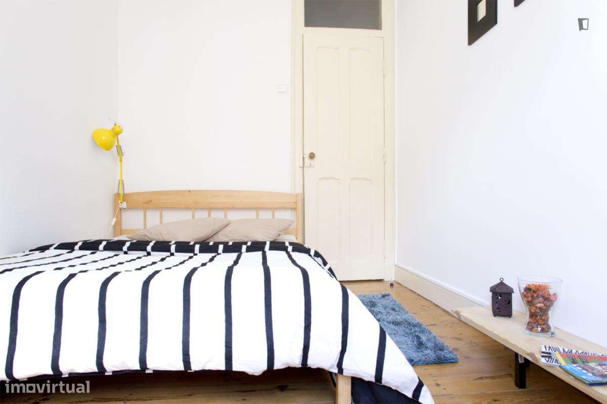 Quarto - localizado em Alameda Lisbon - Grande imagem: 5/10