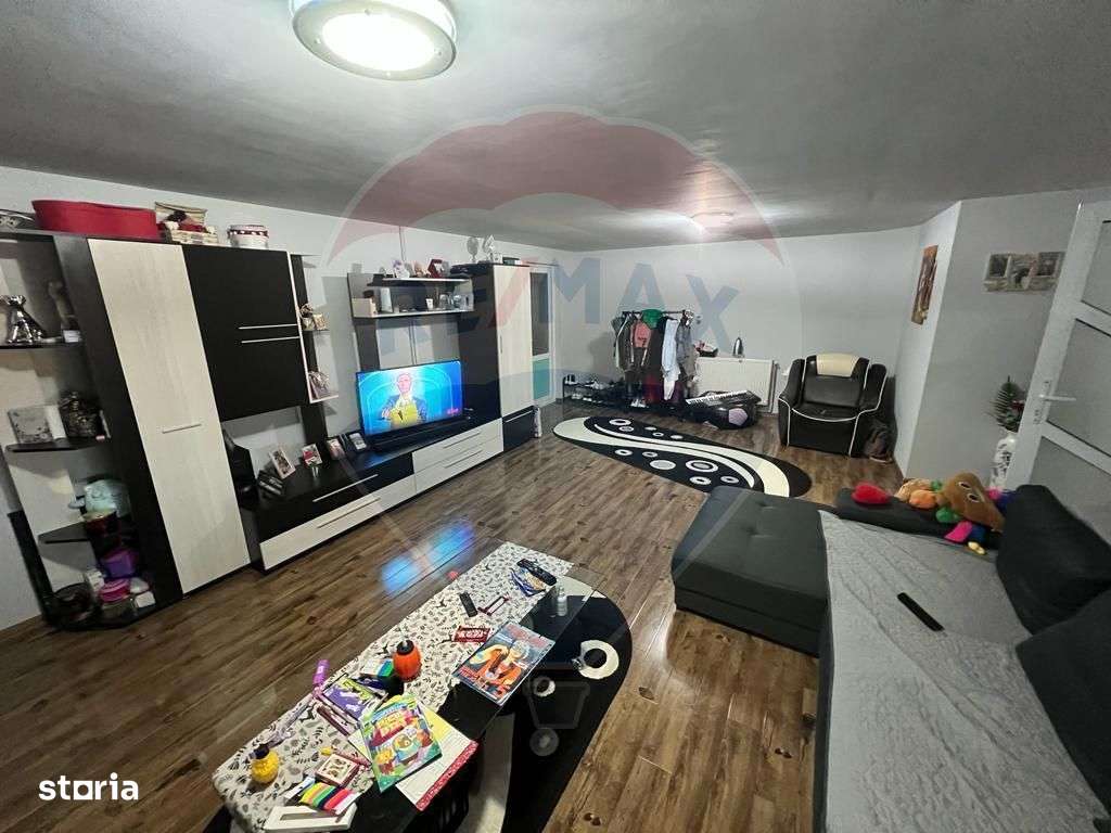 Casă  cu 4 camere de vânzare in Grebanu,judetul Buzau - Imagine principală: 5/8