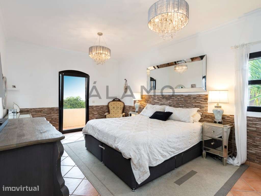 Villa tradicional com piscina em Loulé-14