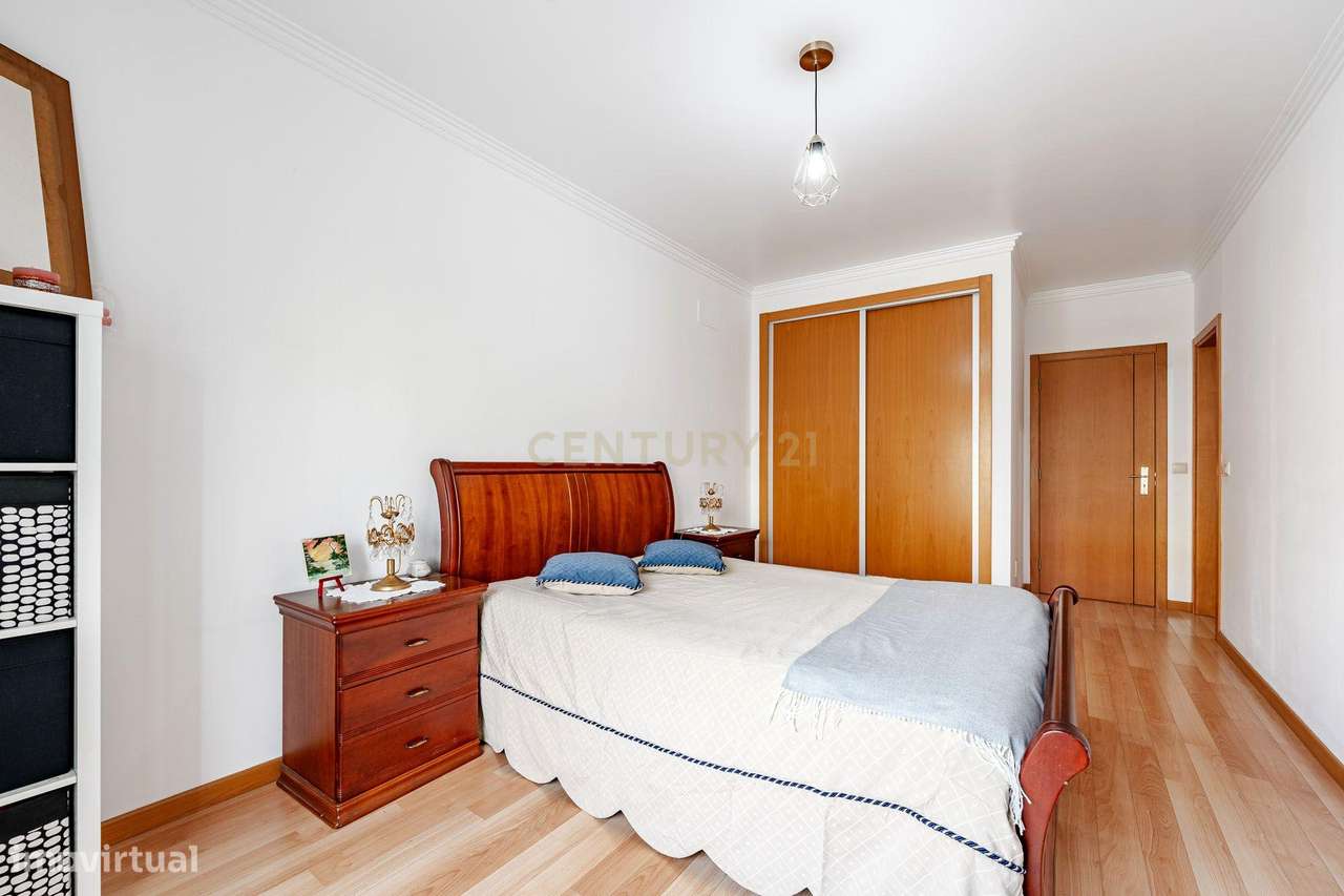 Apartamento T3 com excelente exposição solar-31