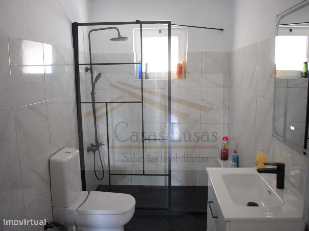 Moradia T3 em fase final de restauro | Lote de 500 m² | Painho e Fi...-3