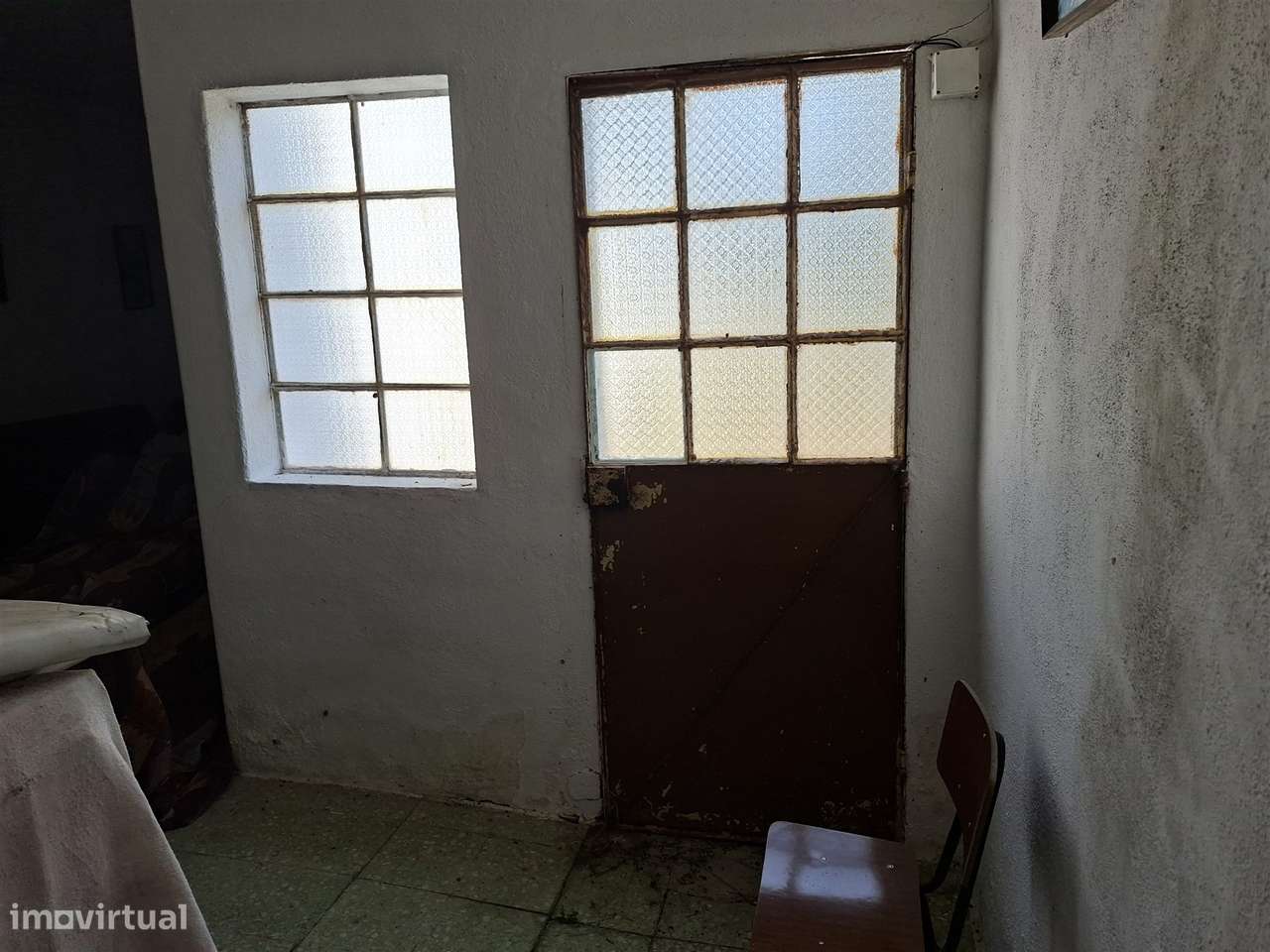 Propriedade Única com 2 Casas para Recuperação e Terreno de 2,6 Hectar-16