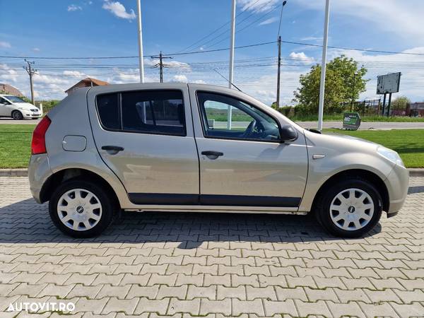 Dacia Sandero 1.2 16V 75 Laureate - 22