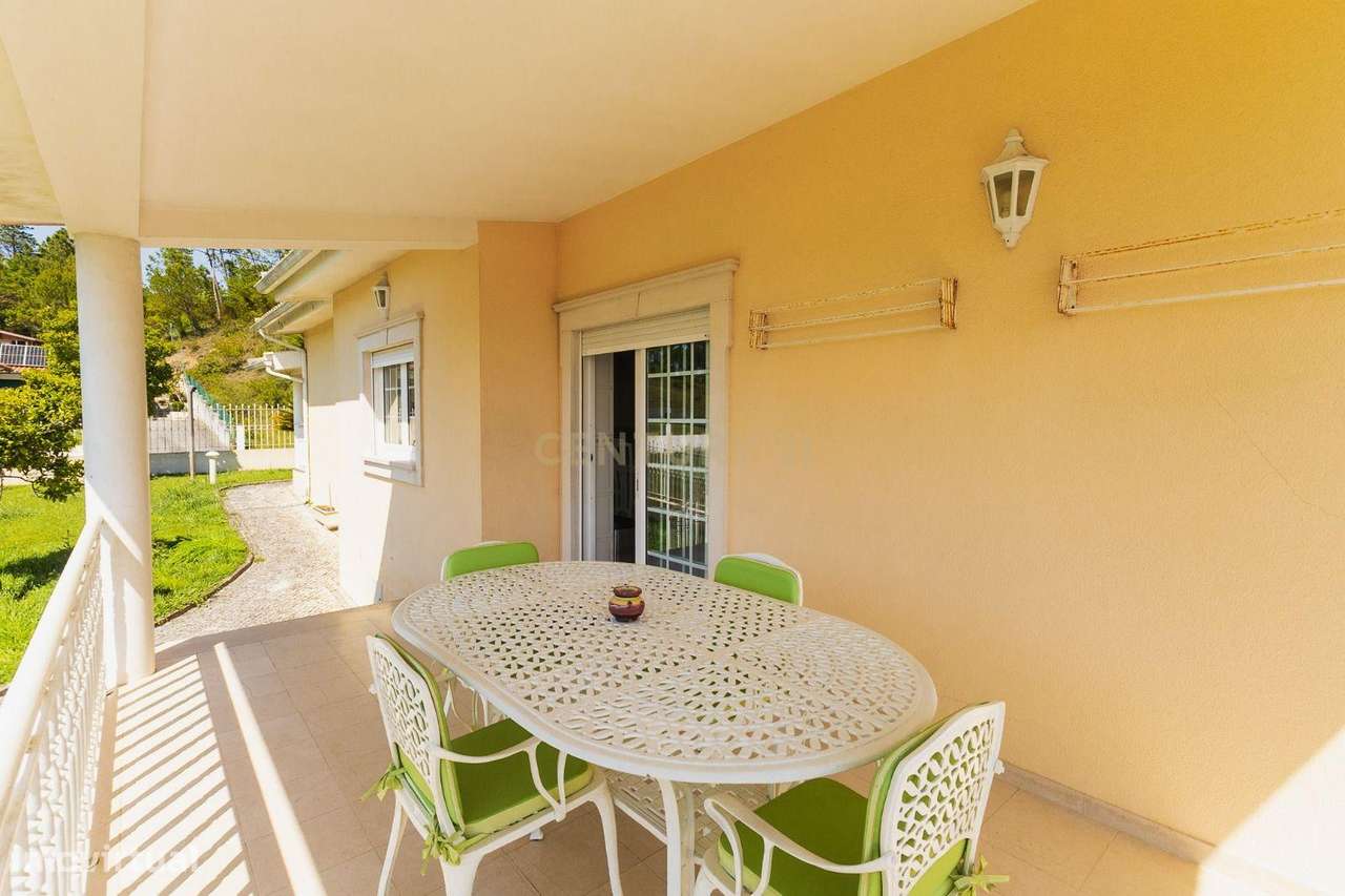 Moradia em Cernache, Coimbra - T6 com Piscina, Ginasio, Parque infanti-11