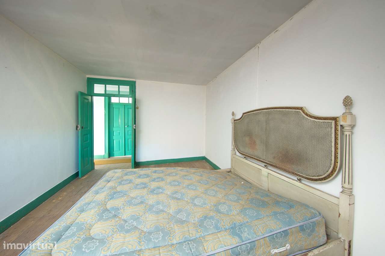 Prédio com Projeto Aprovado no Centro do Louriçal - Grande imagem: 3/21