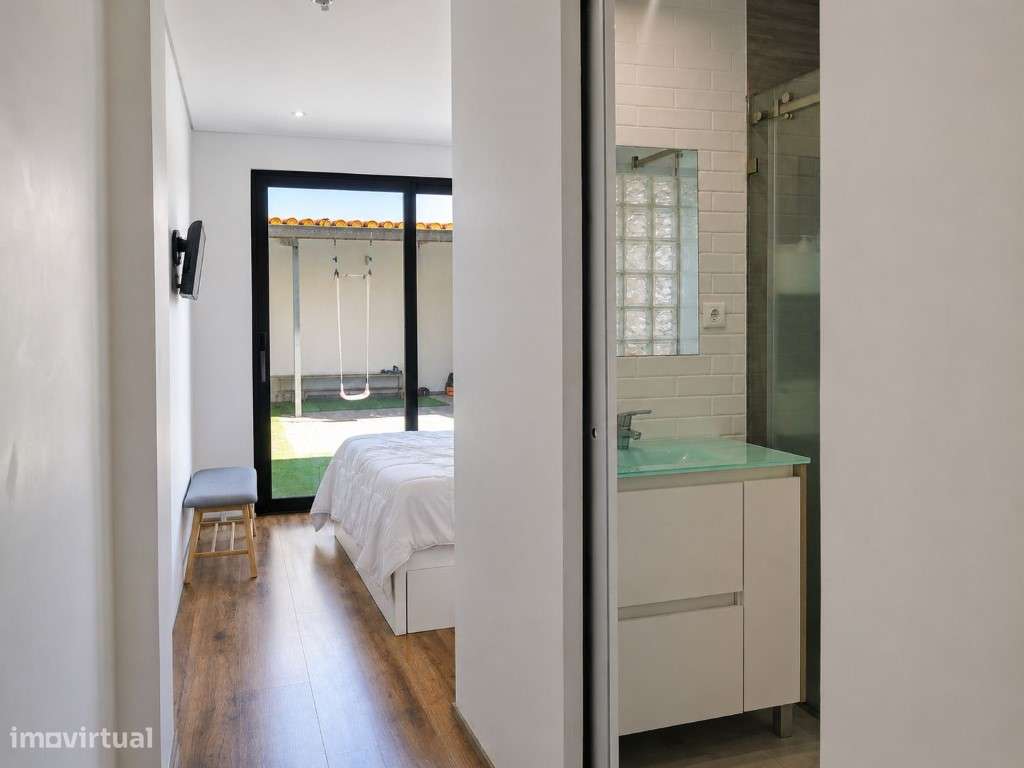 Moradia T3 +1 Renovada Pronta a Habitar Espaço, Conforto e excelent...-13