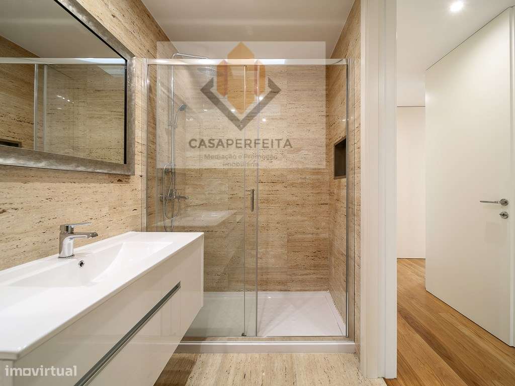 Luxuosa Moradia T4 a 150 metros da Praia - Madalena-37