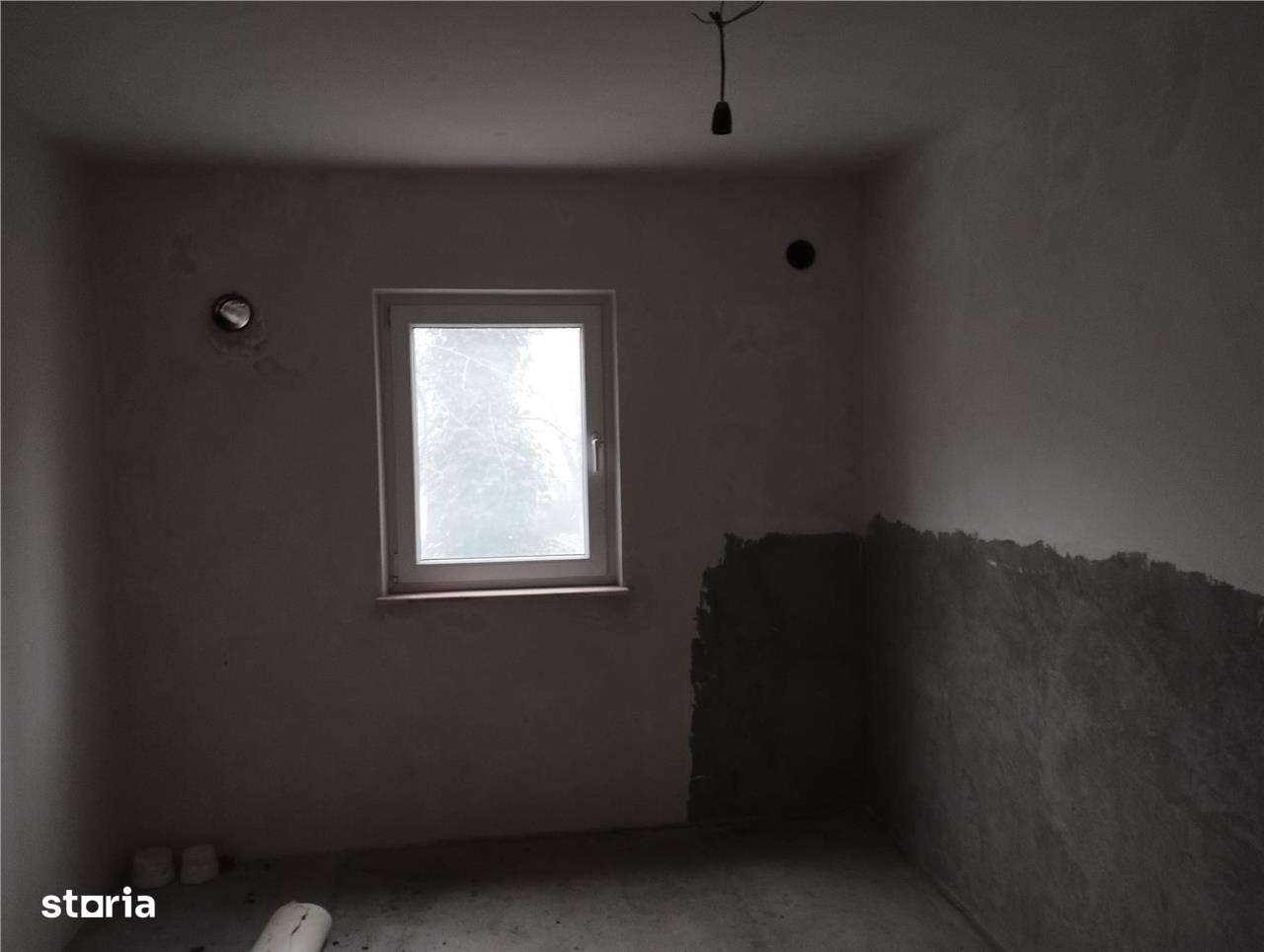 3 camere decomandate Bistrita Lac etaj 1-2