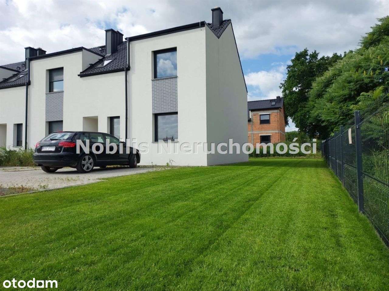 Pieszyce ul. Ogrodowa segment skrajny z ogródkiem-3