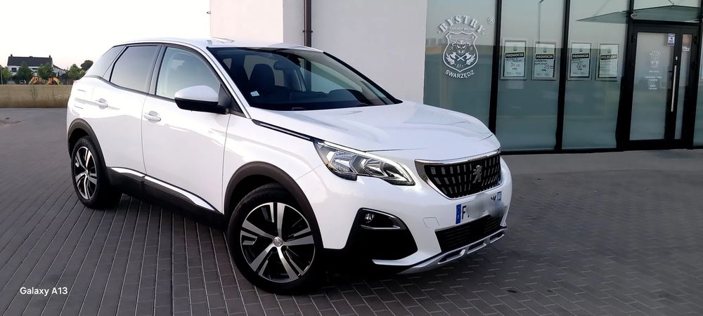 Peugeot 3008 II (2016-2024) 1.2 PureTech GPF Access S&S 2017