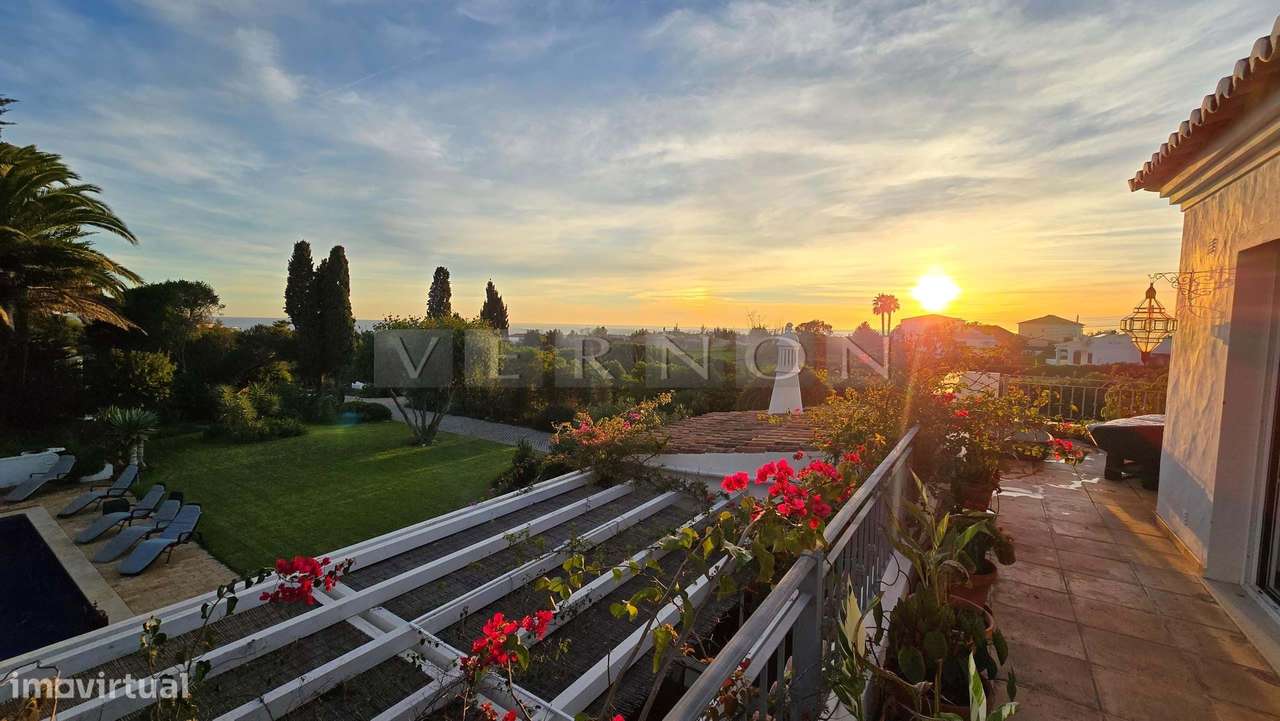 Algarve, Caramujeira,  para venda moradia V3 espaçosa renovada com vis-47