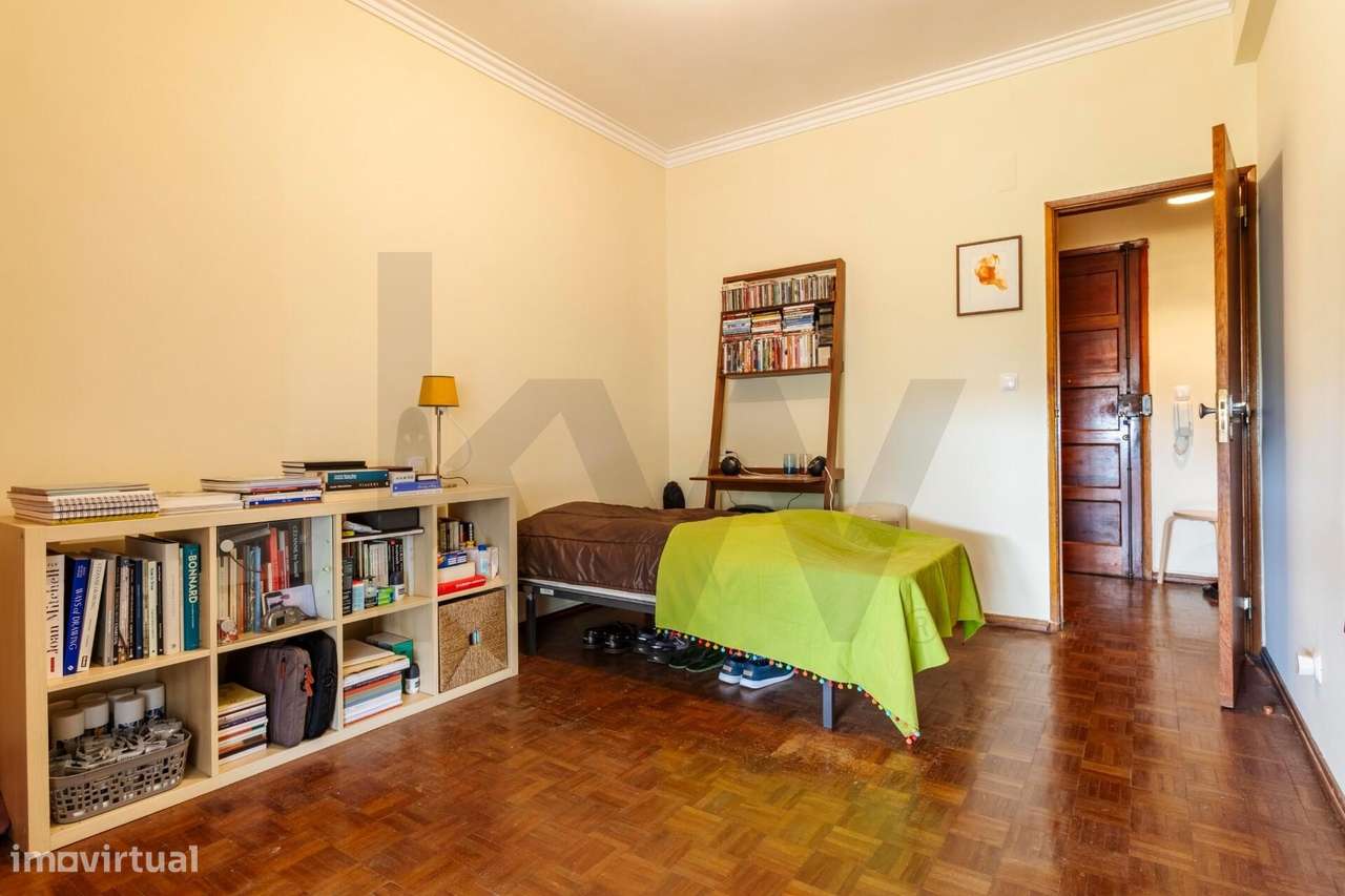 T1 para Venda em Rio de Mouro | Próximo da Estação e Serviços-16