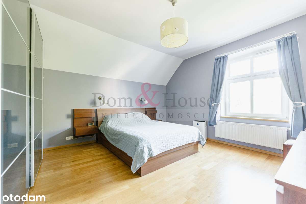 Odnowione, słoneczne 5 pokoi w kameralnym budynku-3