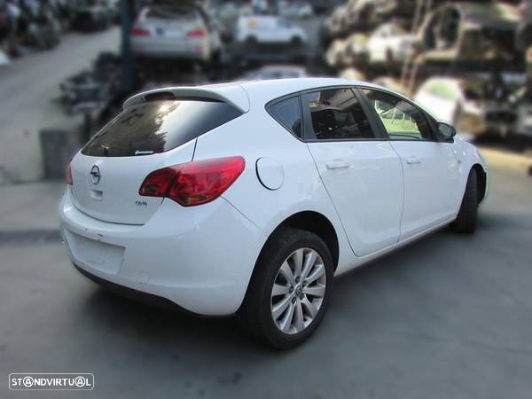 Opel Astra J 1.7 CDTI (110cv) de 2010 - Peças Usadas (5598) - 3