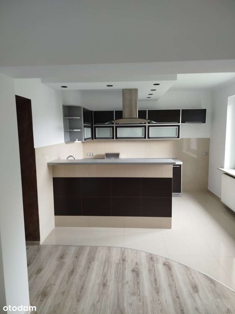 Rodzinny dom w spokojnej okolicy - Pełny obrazek: 5/8