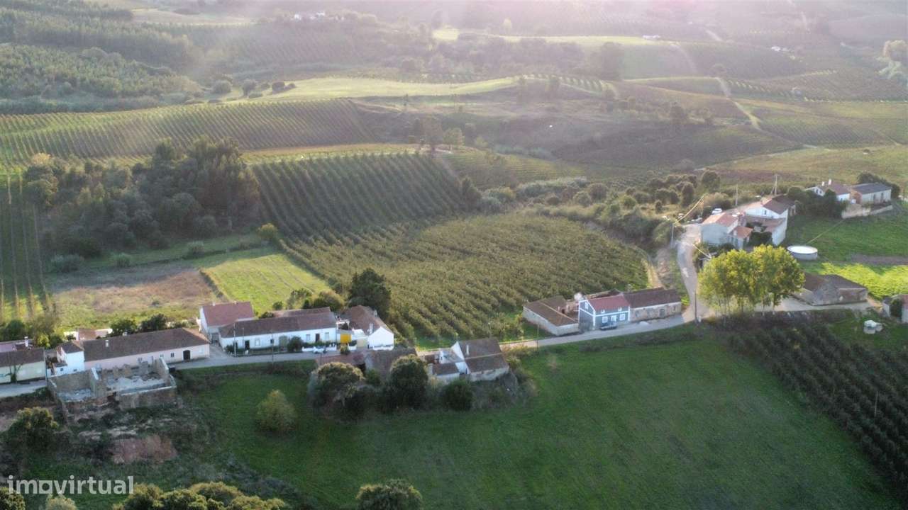 Conjunto de casas rústicas para reabilitar-20