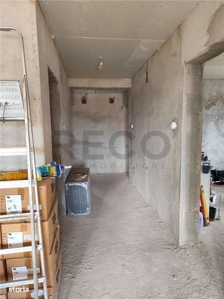 RECO Casa la gri de vanzare in Tarian - Imagine principală: 4/12