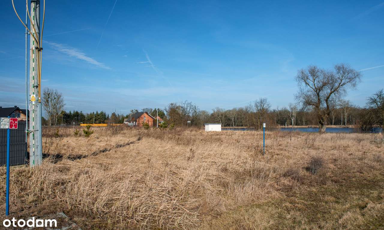 Działka 795 m² z mediami w spokojnej okolicy-7