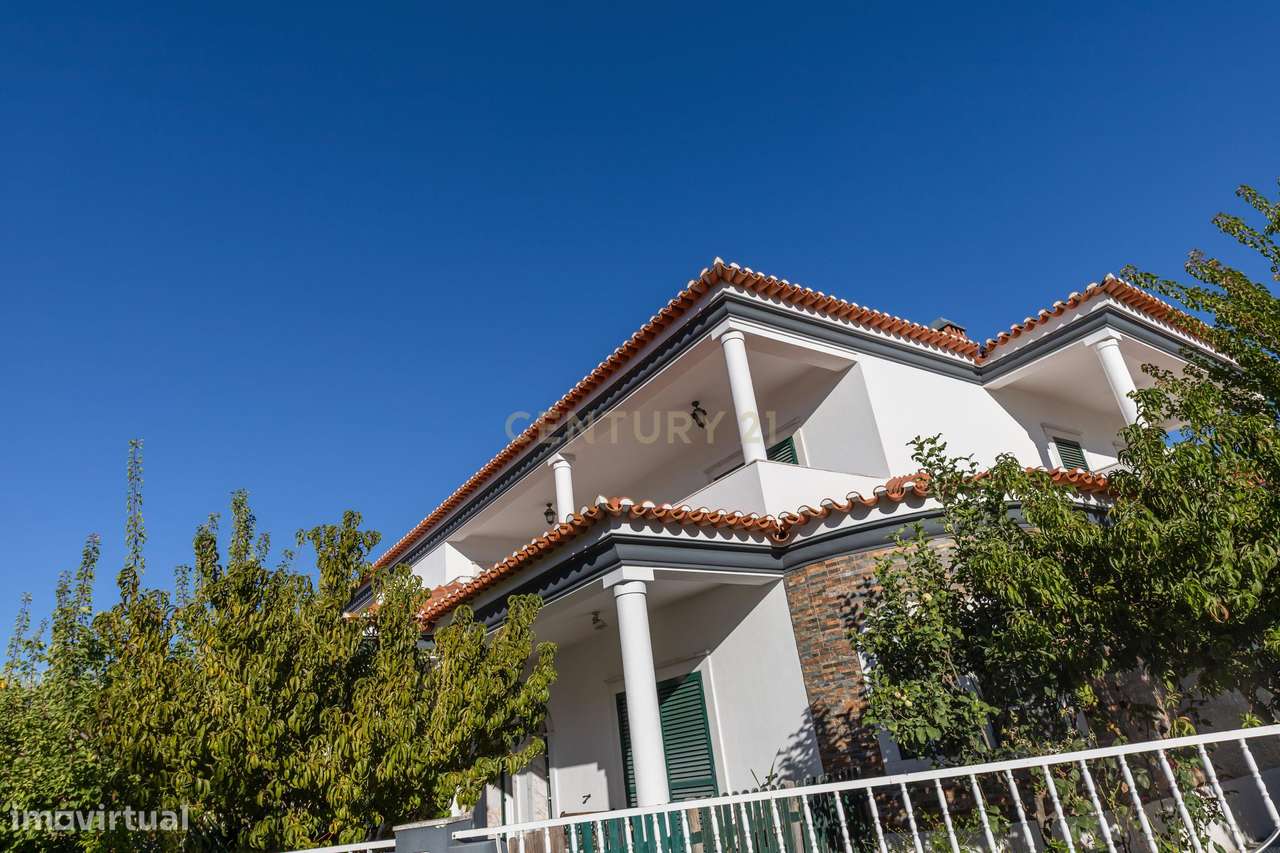 Moradia T6 no Vale da Rosa – Espaço, Conforto e Localização Privilegia - Grande imagem: 4/50