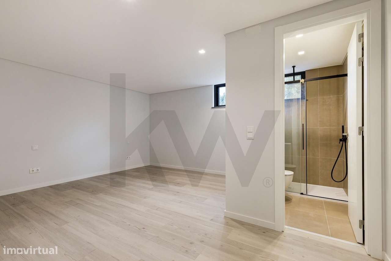 Moradia de arquitetura contemporânea em Cascais com 5 suites para vend-42