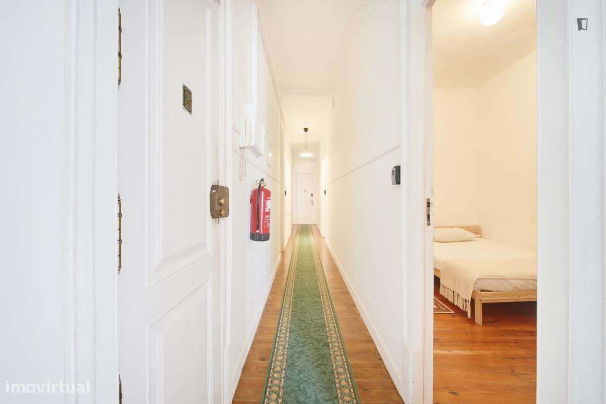 Quarto - localizado em Saldanha Lisbon - Grande imagem: 5/9