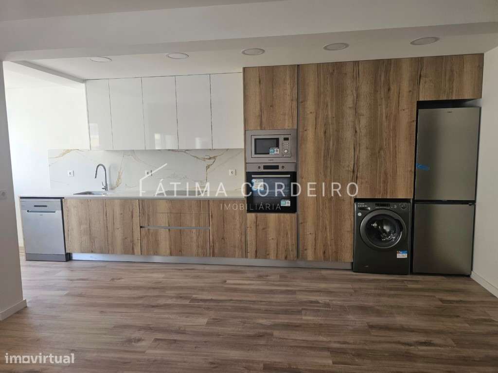 Apartamento T3 em remodelação total - Centro de Almada. - Grande imagem: 4/14