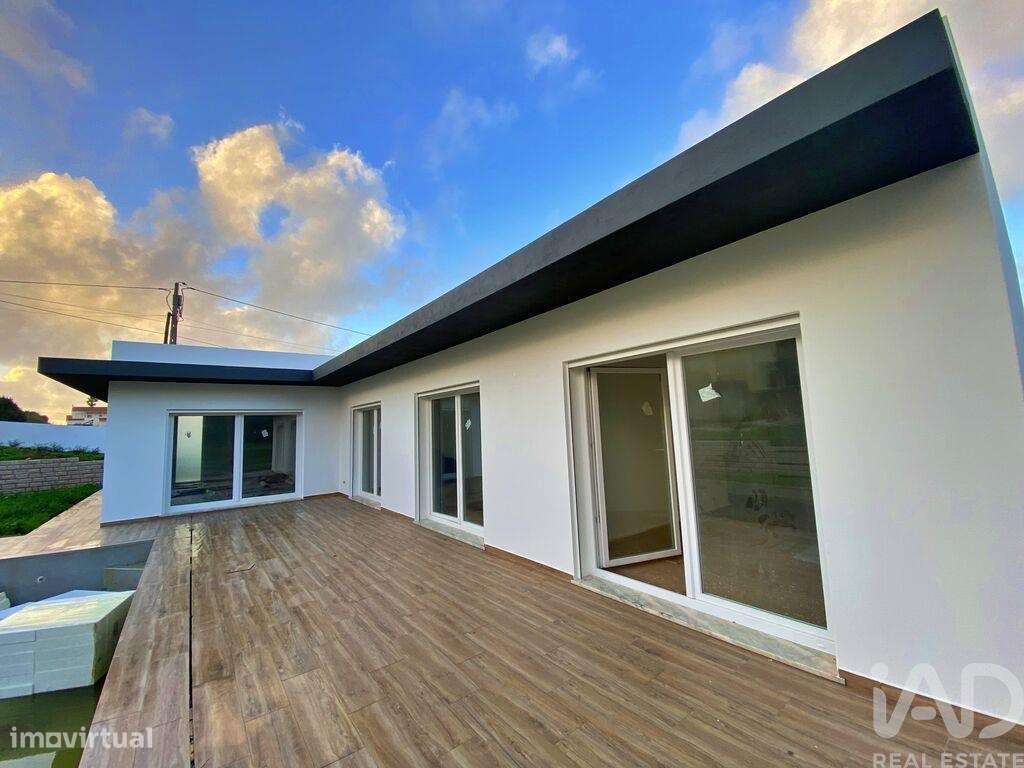 Casa / Villa T3 em Caldas da Rainha - Nossa Senhora do Pópulo, Coto e - Grande imagem: 3/26