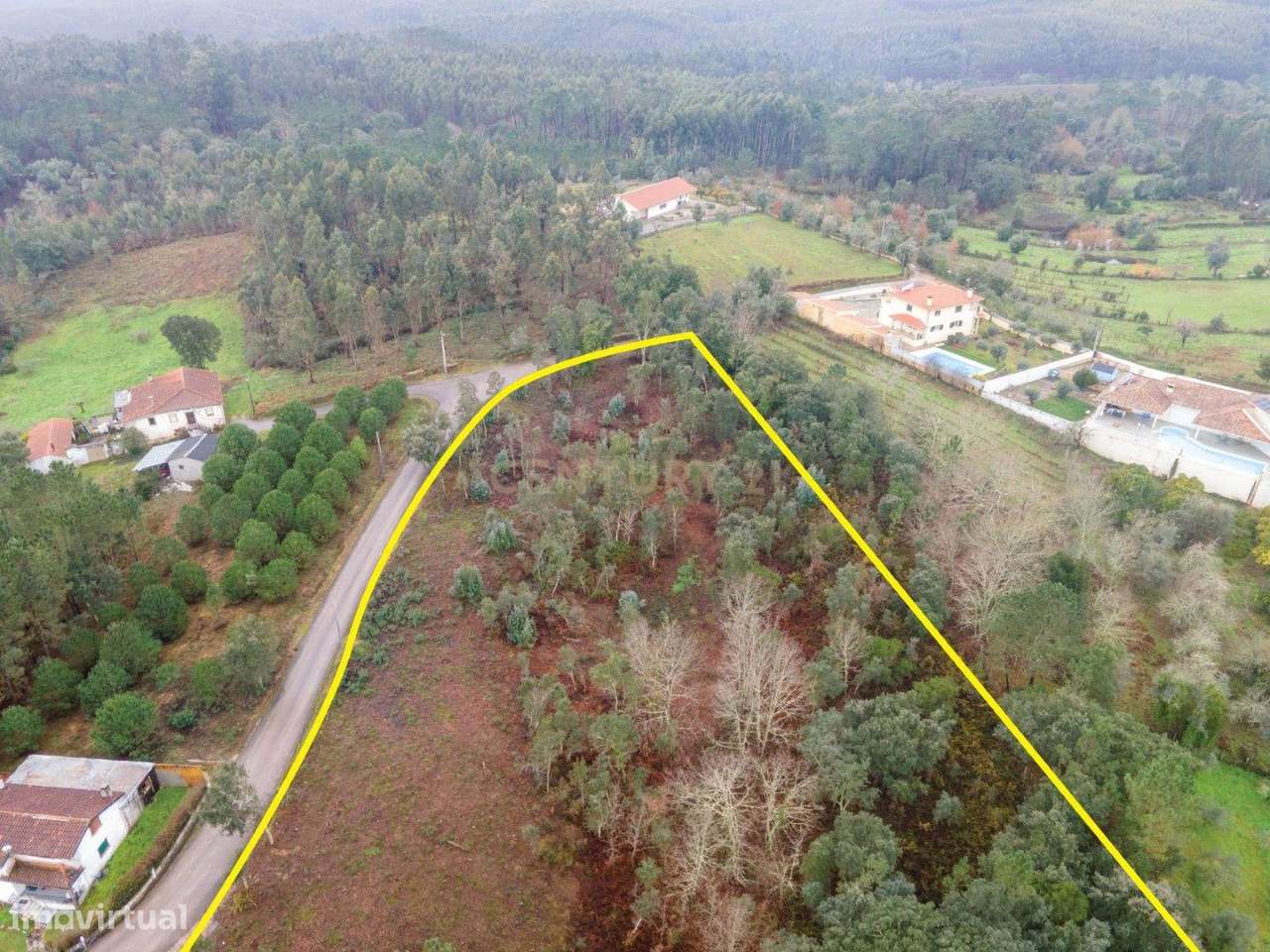 Terreno de 6.600m2 com Potencial de Construção - Vila Nova de Poiares-6