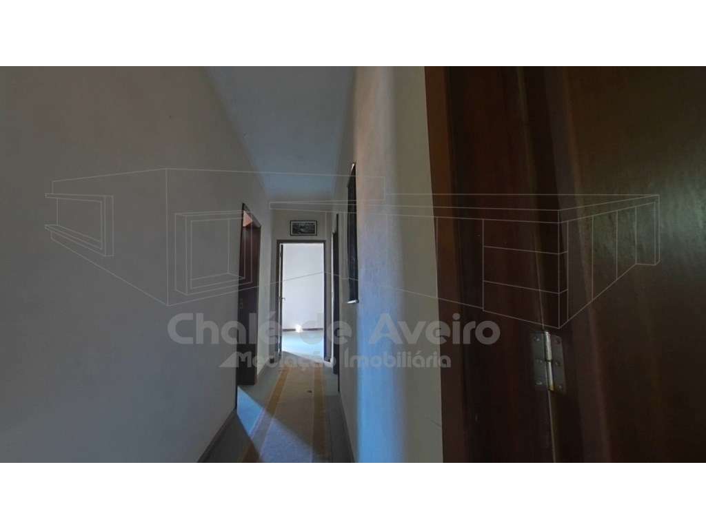 Quinta com 5.000 m2 e casa habitação T5 em Águeda-21