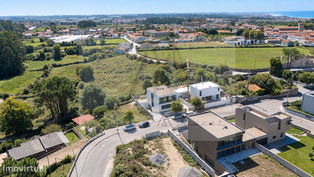 Moradia T4 Nova com piscina em Azurara, Vila do Conde.-2