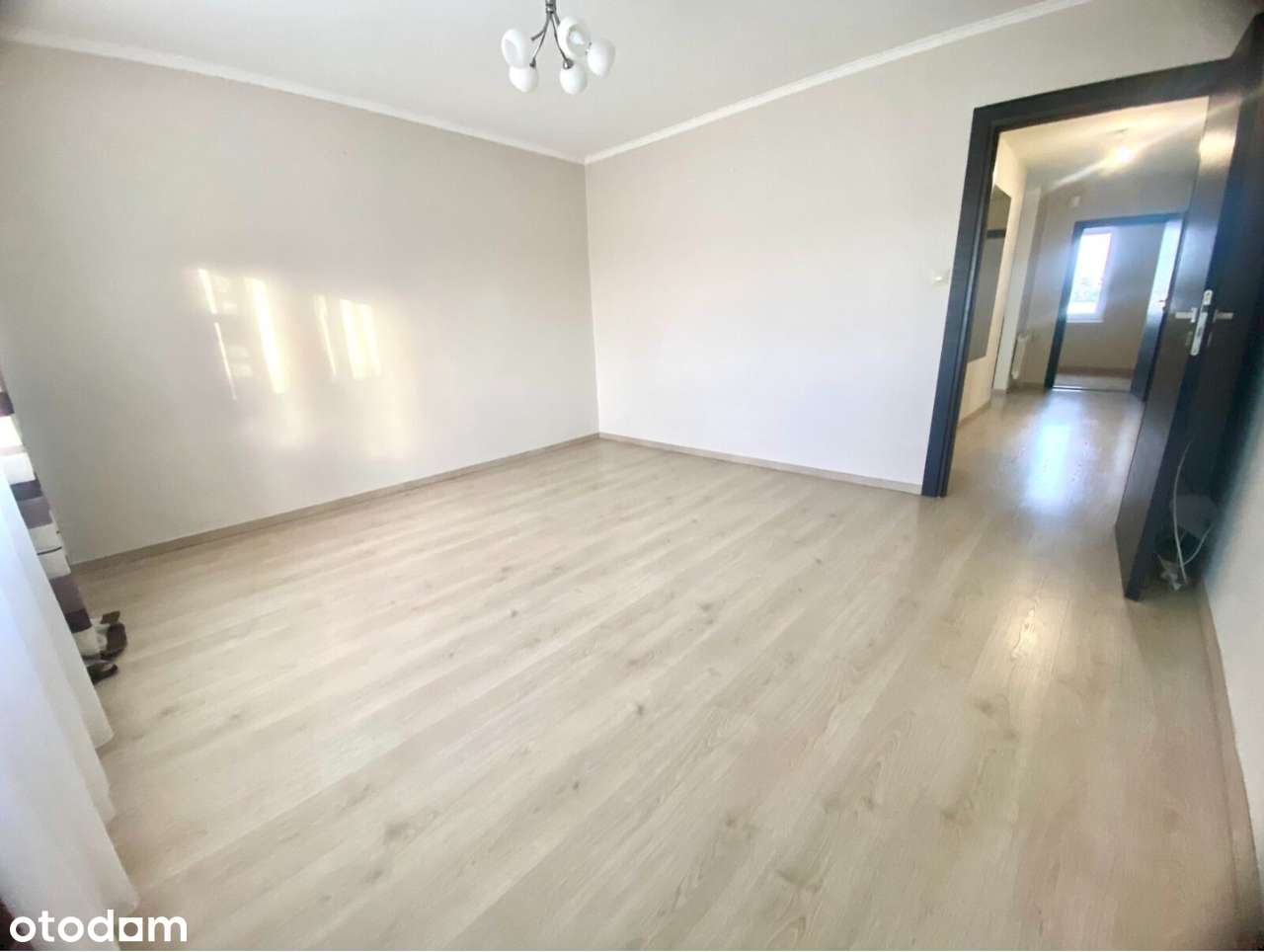 Dom- dwa niezależne pięta/2 x garaż/działka 1400m²-14