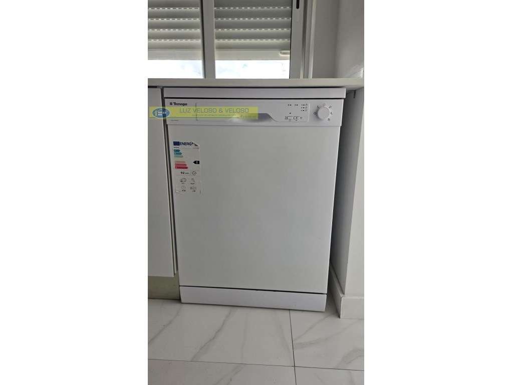 T2 Amadora REMODELADO, 2 frentes, 1 Marquise, 1 Varanda-10