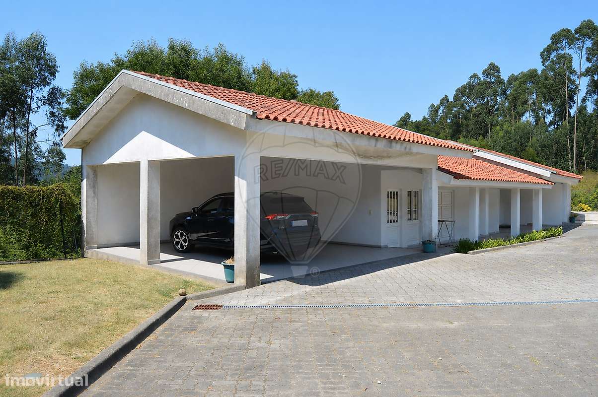 Moradia T4 para venda-25