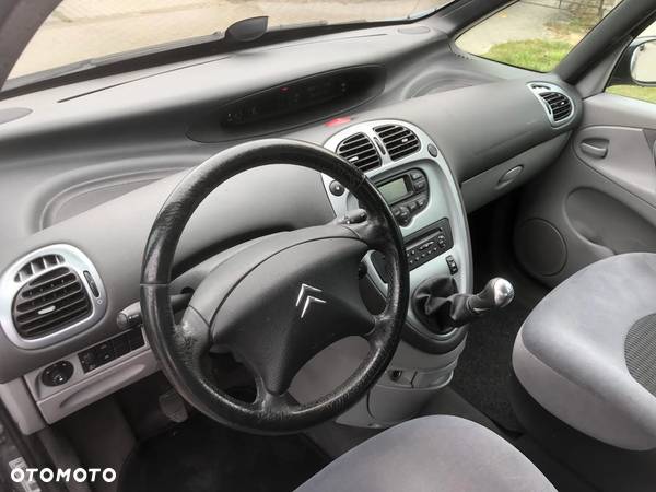 Citroën Xsara Picasso 1.6 HDI Impress - 11