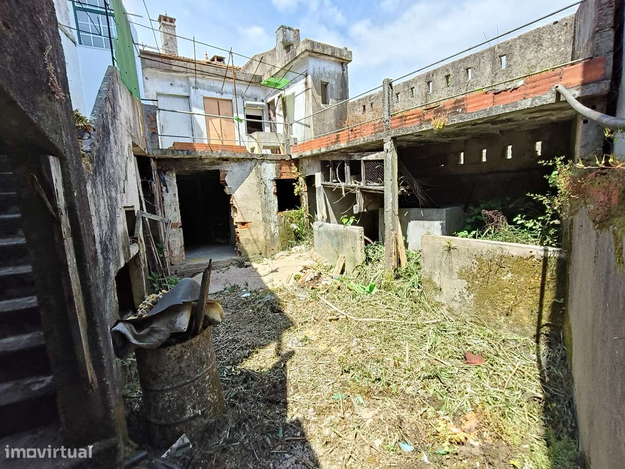 Moradia  para remodelação com Elevado Potencial em Anagueis-6