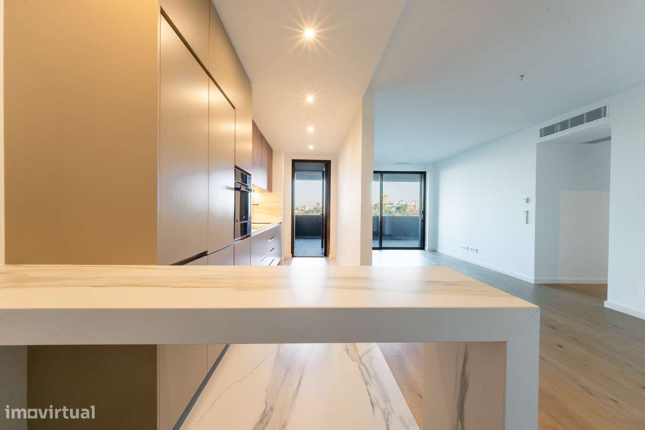 T2 Novo | 86 m² ABP | Varanda de 44 m² | Piscina Privativa Aquecida-5