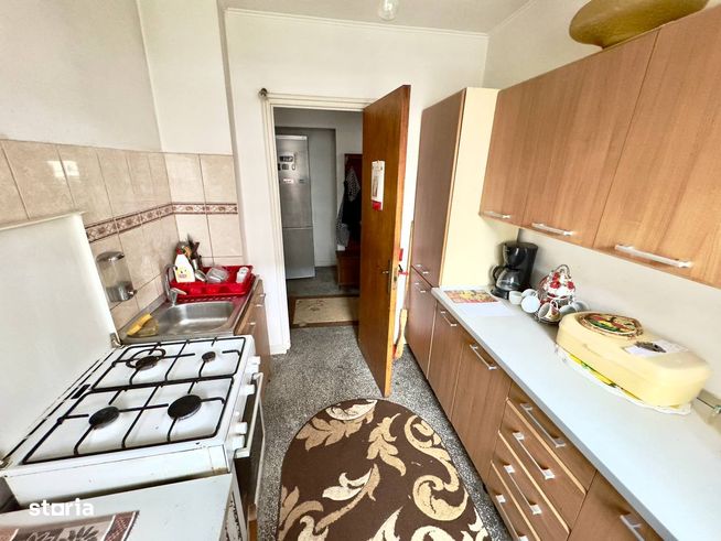 Apartament 3 cam decomandat,parter langa Piata Berceni, bloc anvelopat-0