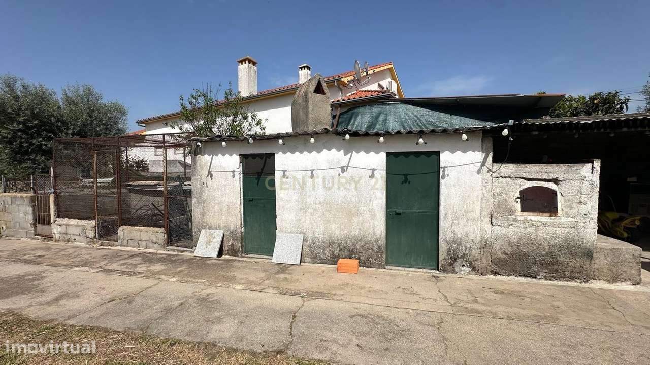 Moradia T4 com terreno em Oledo, Idanha-a-Nova-17