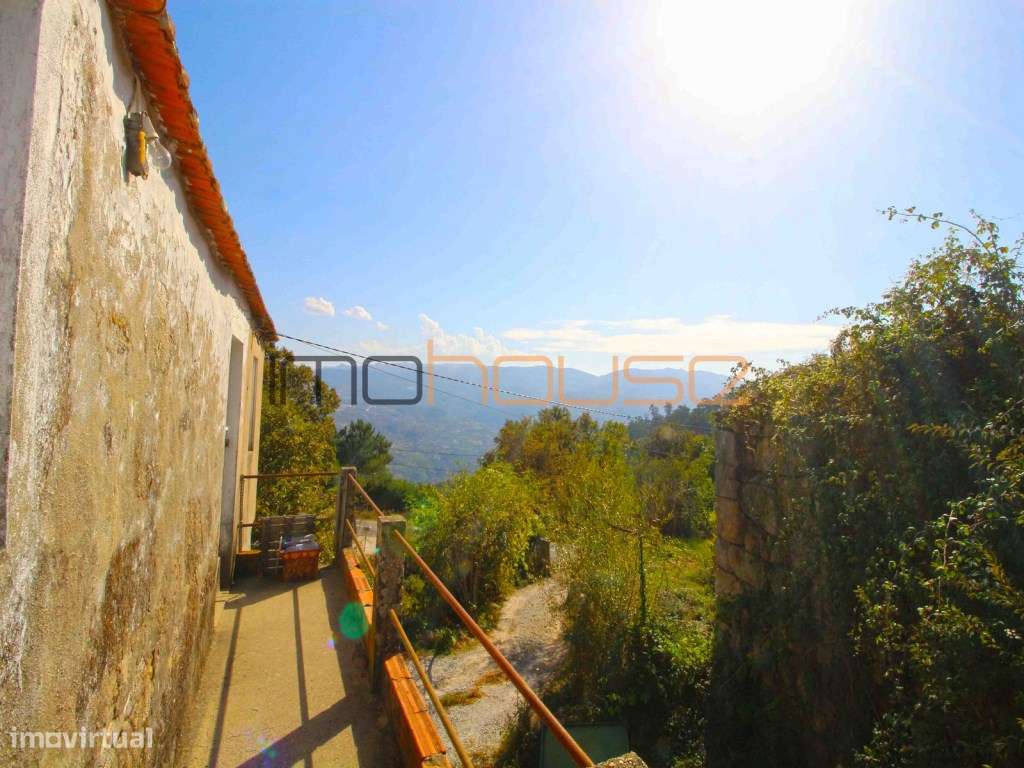 Quinta 2,6ha - Vista panorâmica e várias edificações-31