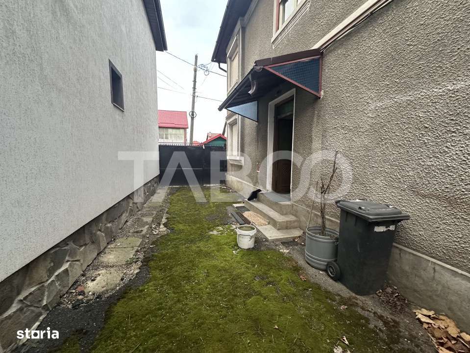 Casa cu 4 camere 2 bai garaj gradina in cartierul Florilor Fagaras - Imagine principală: 4/14