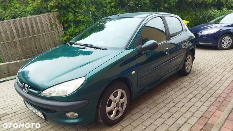 Peugeot 206 - 1