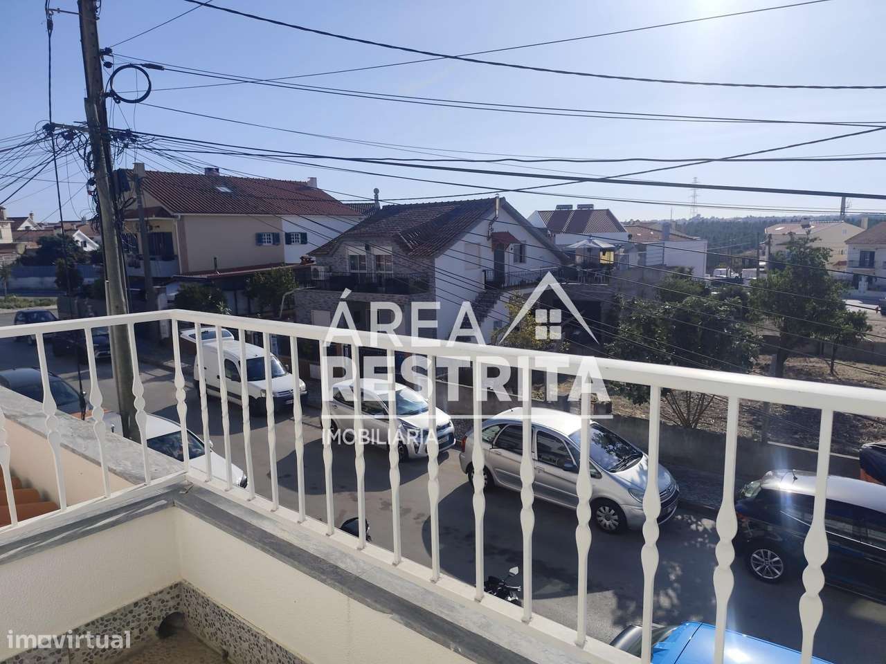 Moradia T3+1 na Quinta do Conde I-32