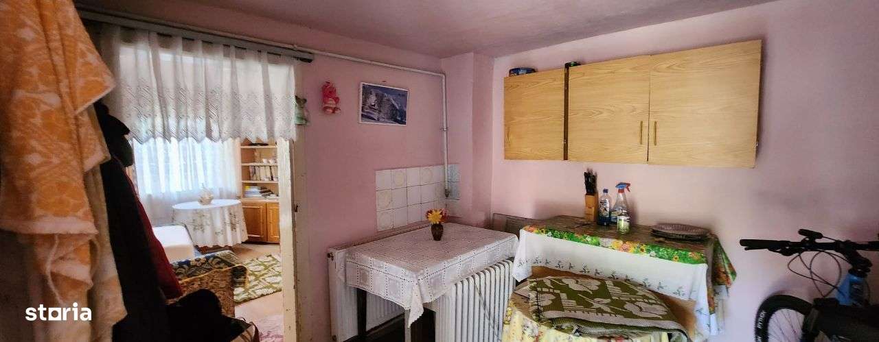 Casa situata in strada Crinului-cartier Florilor, garaj, teren 436 mp! - Imagine principală: 5/11