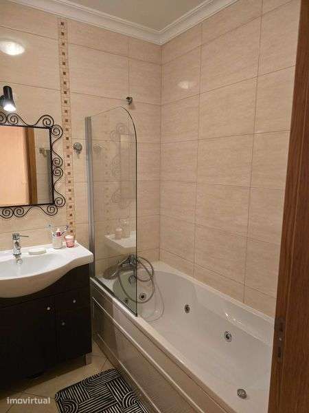 Moradia mobilada e equipada em condomínio fechado com piscina - Grande imagem: 4/12