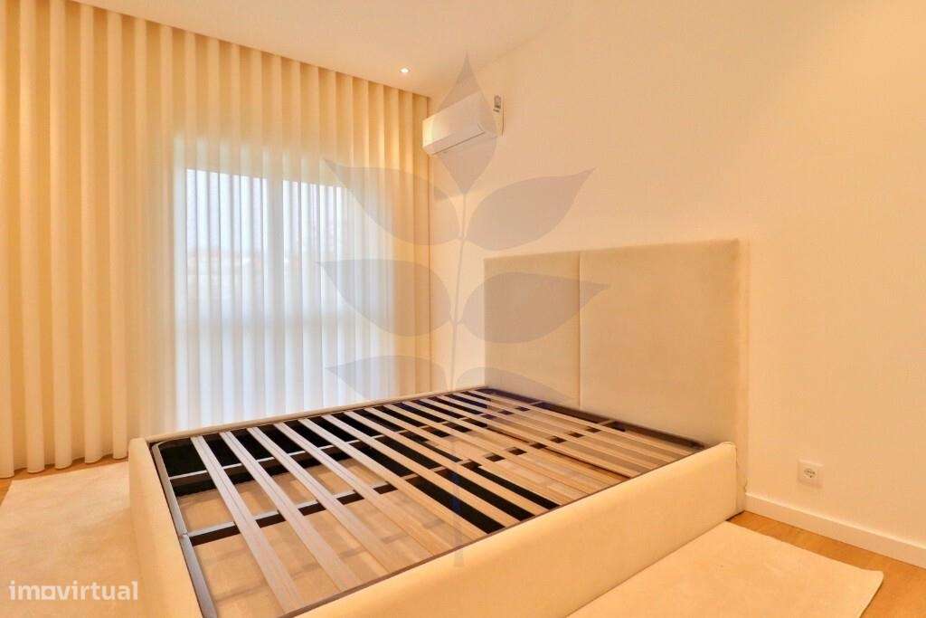 Venda apartamento T2 totalmente renovado em Maximinos-32